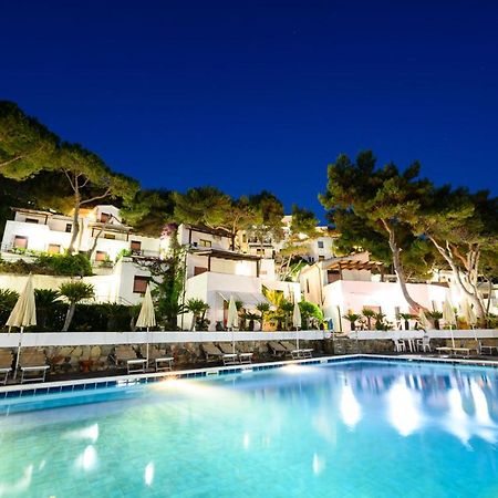 Villaggio Stella Del Sud & Resort Пискиота Екстериор снимка