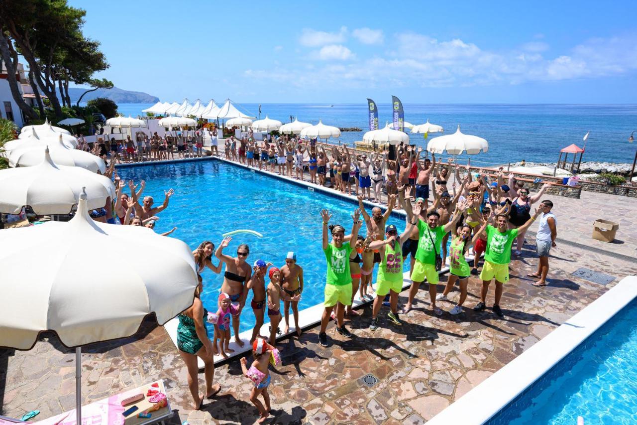 Villaggio Stella Del Sud & Resort Пискиота Екстериор снимка