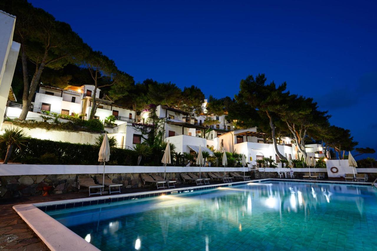 Villaggio Stella Del Sud & Resort Пискиота Екстериор снимка
