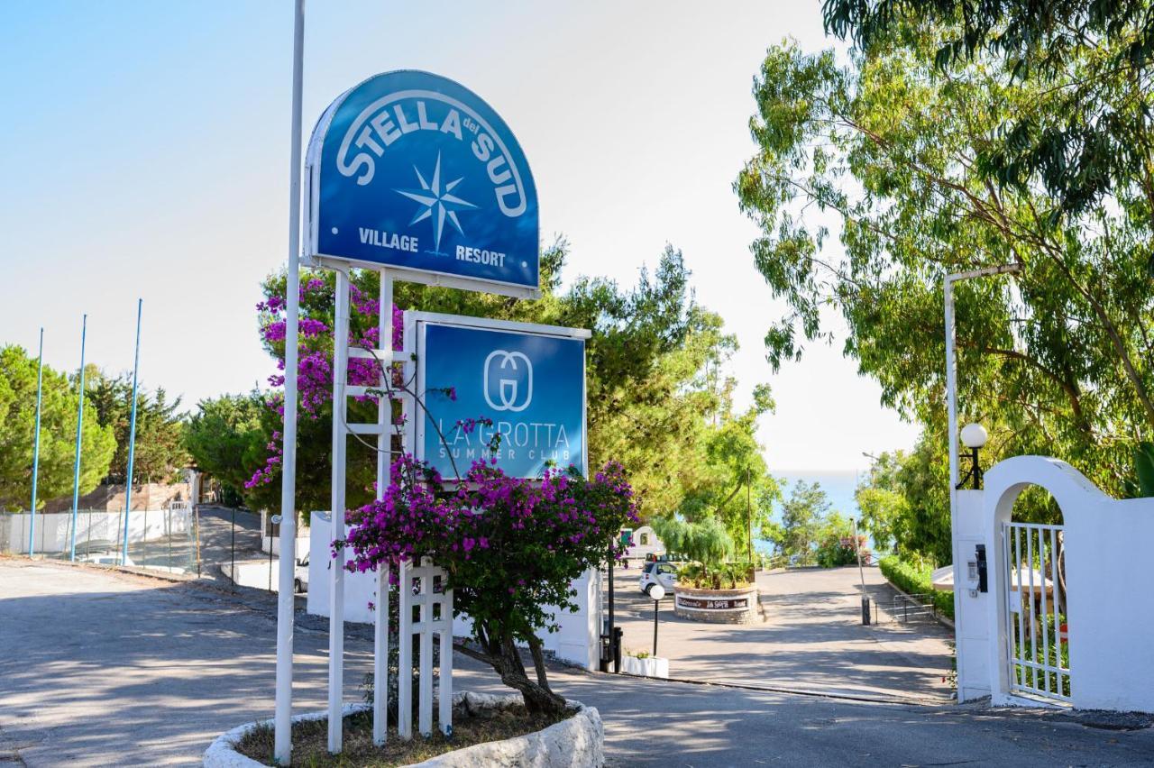 Villaggio Stella Del Sud & Resort Пискиота Екстериор снимка