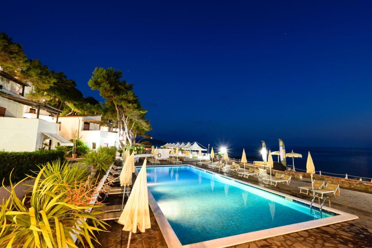 Villaggio Stella Del Sud & Resort Пискиота Екстериор снимка