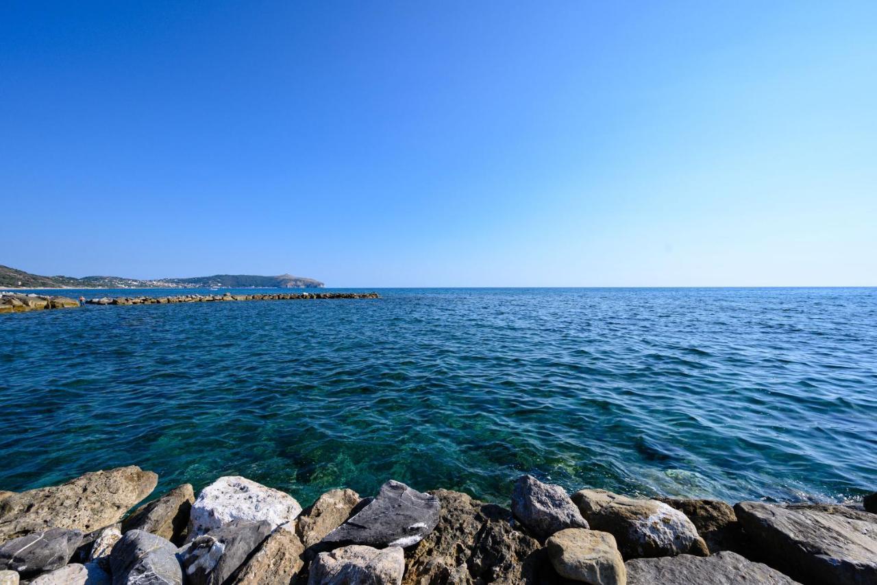 Villaggio Stella Del Sud & Resort Пискиота Екстериор снимка