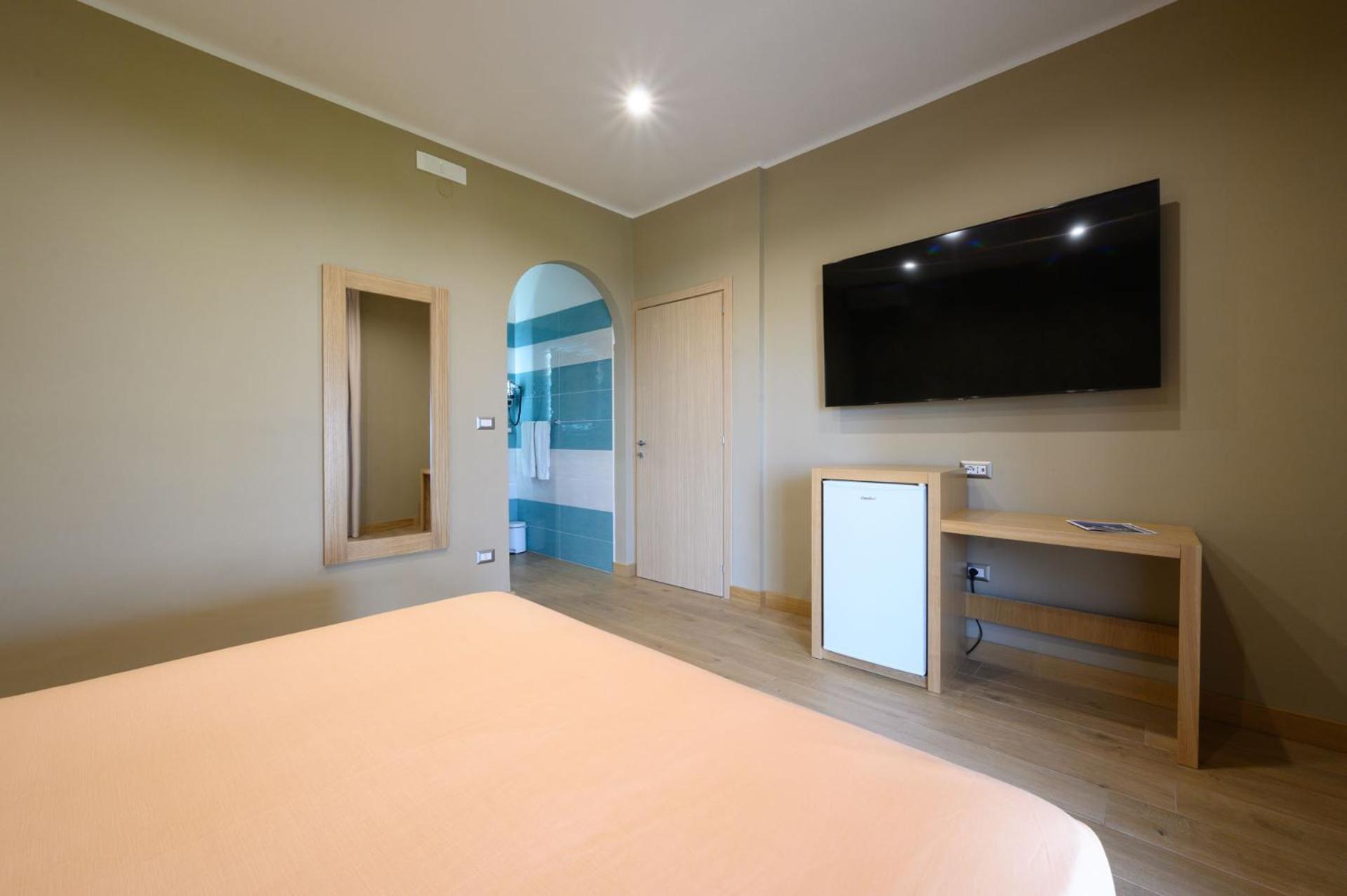 Villaggio Stella Del Sud & Resort Пискиота Екстериор снимка