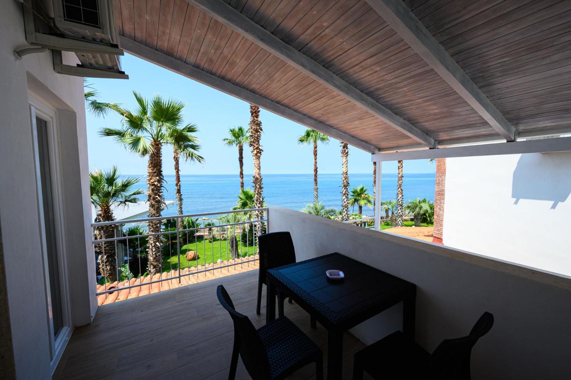 Villaggio Stella Del Sud & Resort Пискиота Екстериор снимка