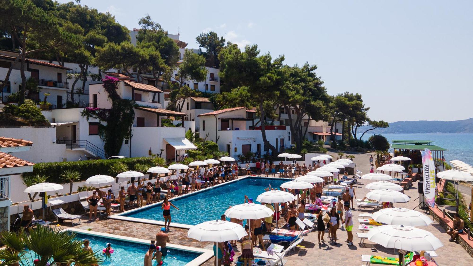 Villaggio Stella Del Sud & Resort Пискиота Екстериор снимка